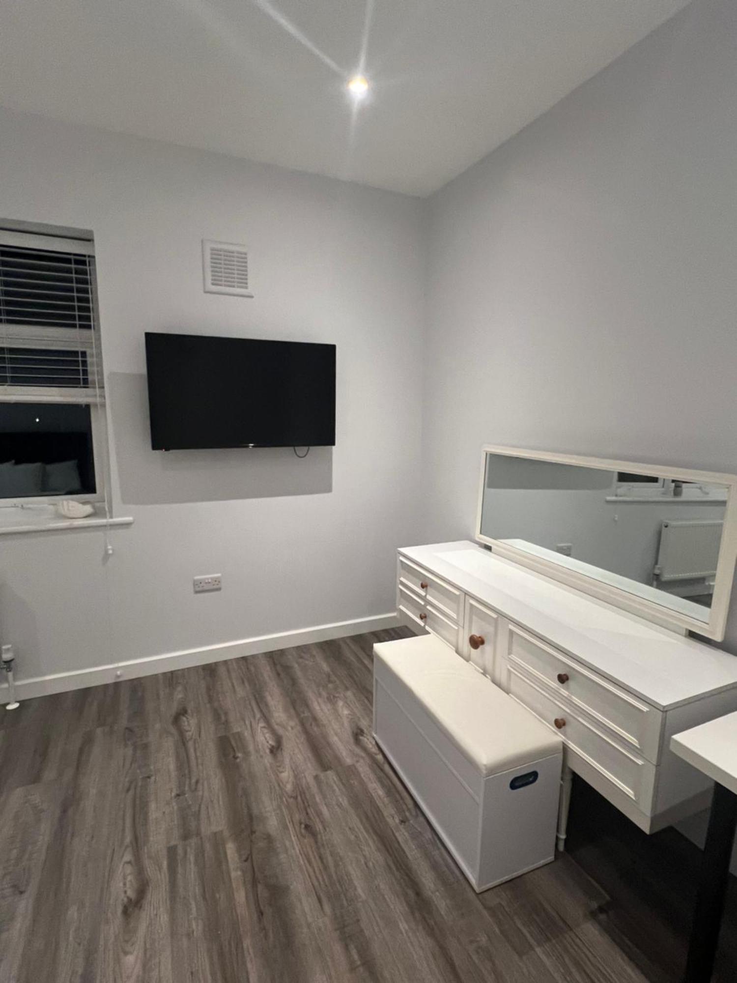 Spencer Bridge Rooms By Afl Northampton Exterior photo