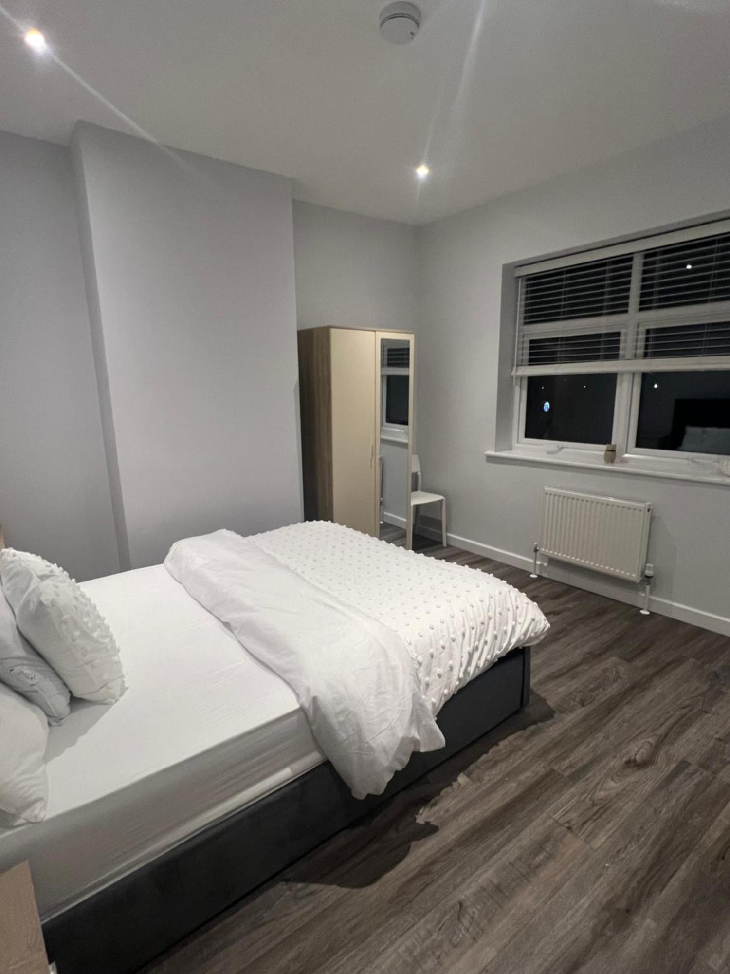 Spencer Bridge Rooms By Afl Northampton Exterior photo